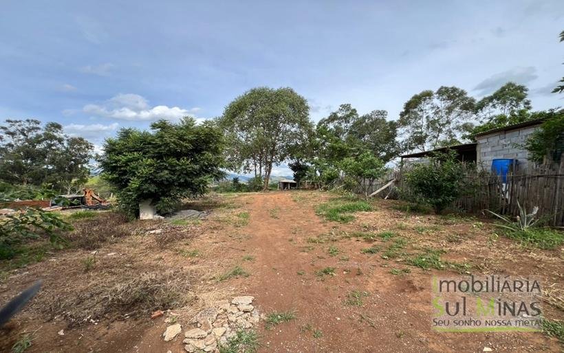 Chácara com 1490m² a 6km do centro de Cambuí MGCOD1843 (14)