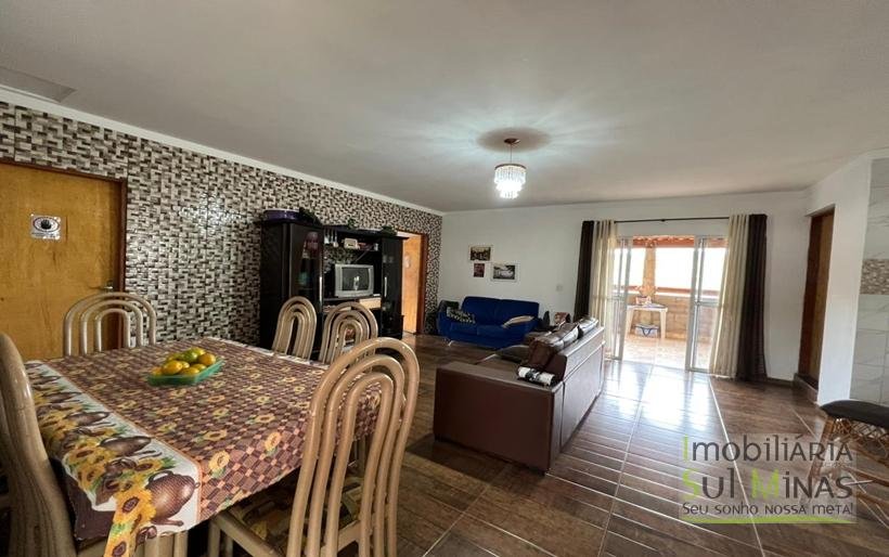 Chácara com 1490m² a 6km do centro de Cambuí MGCOD1843 (15)