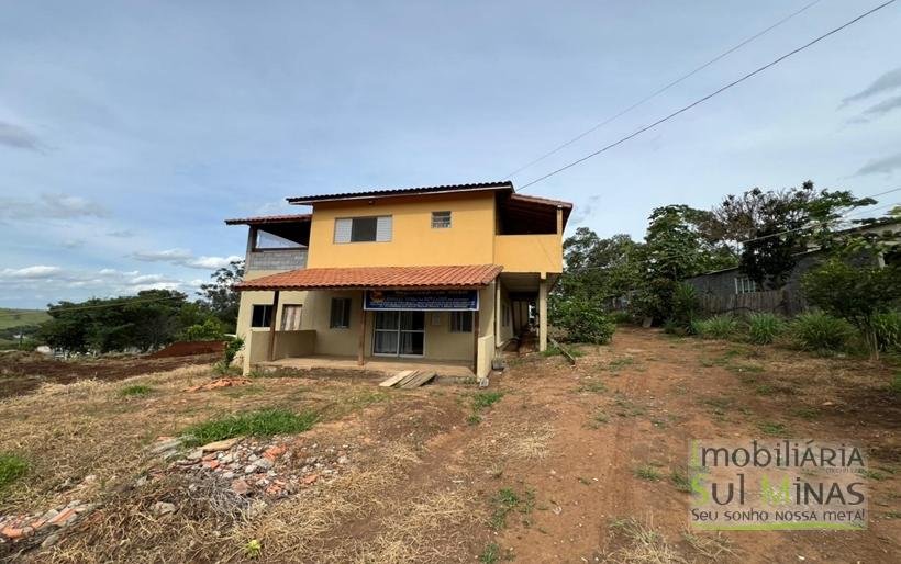 Chácara com 1490m² a 6km do centro de Cambuí MGCOD1843 (2)