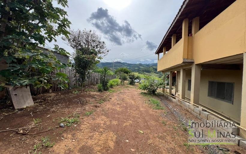 Chácara com 1490m² a 6km do centro de Cambuí MGCOD1843 (4)