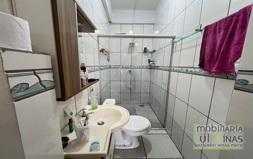 Chácara de 5000m ² com barracão e moradia as margens da Fernão DiasCOD2324 (11)