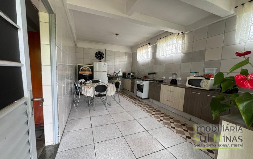 Chácara de 5000m ² com barracão e moradia as margens da Fernão DiasCOD2324 (3)