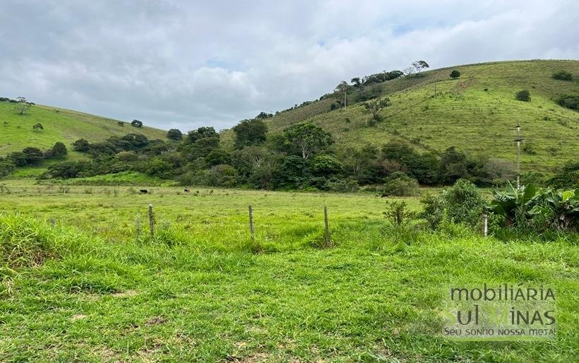 Chácara de 5000m ² com barracão e moradia as margens da Fernão DiasCOD2324 (33)