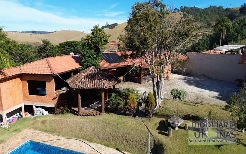 Chácara escriturada e rica em Água à Venda no Sul de Minas Cód. 2075 (1)