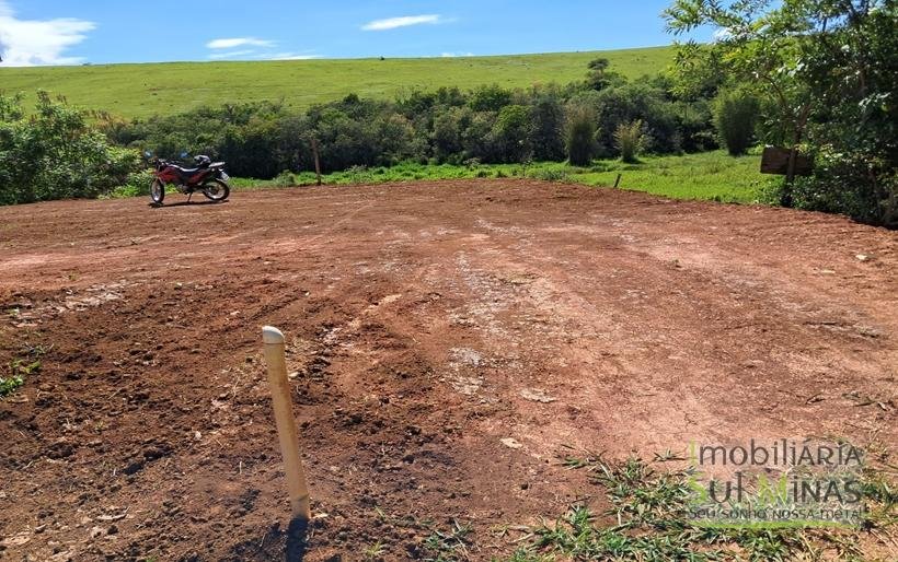 Lote Plano Com 130m² À Venda em Cambuí MG COD2345 (3)