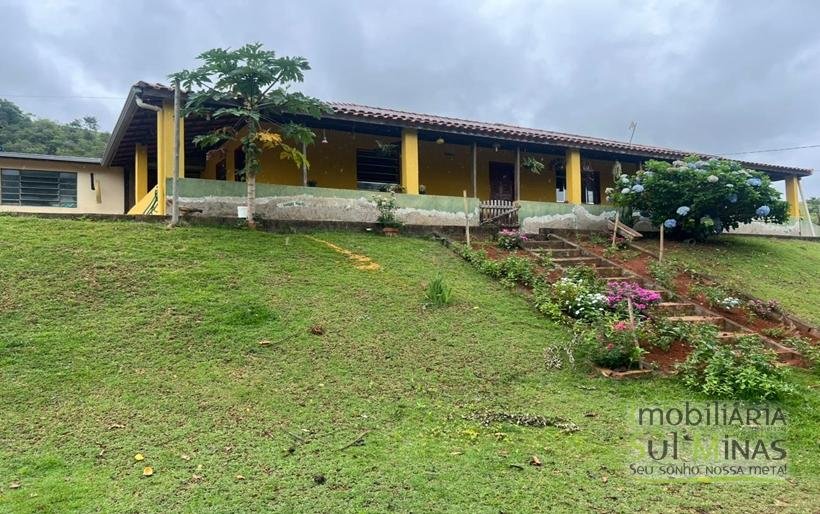 Sítio de 67600m ² a 800m da Fernão Dias COD2335 (14)