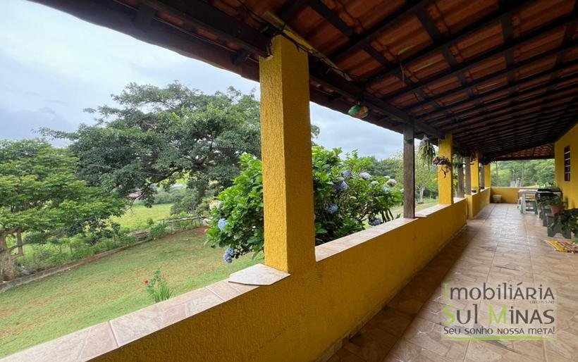 Sítio de 67600m ² a 800m da Fernão Dias COD2335 (5)