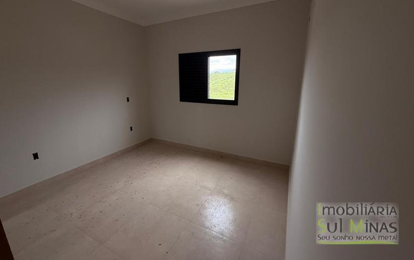 Apartamento Amplo À Venda no Centro de Cambuí MG – 88 m² – Alto Padrão – 3 quartos COD2374 (3)
