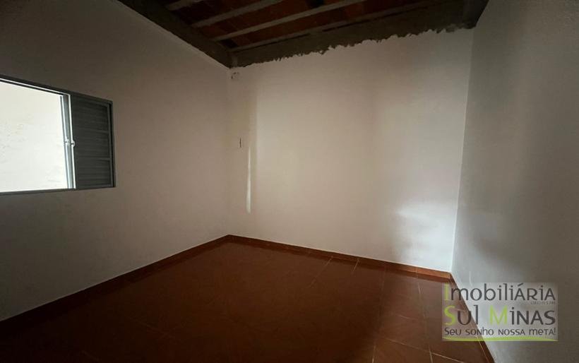 Casa Com Entrada Independente para Locação em Cambuí MG COD2358 (10)