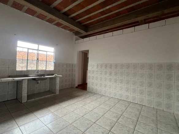 Casa Com Entrada Independente para Locação em Cambuí MG COD2358 (4)