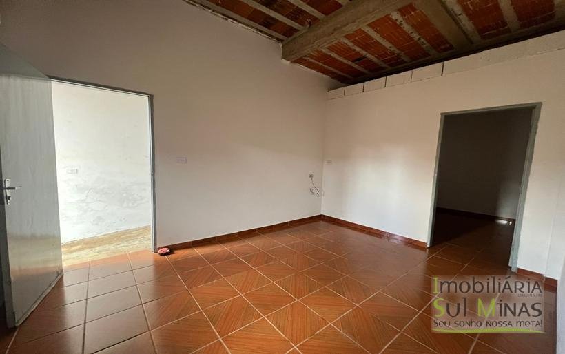 Casa Com Entrada Independente para Locação em Cambuí MG COD2358 (8)