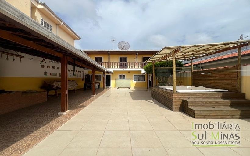 Casa Com Jacuzzi e Sauna À Venda em Cambui MG COD2362 (12)