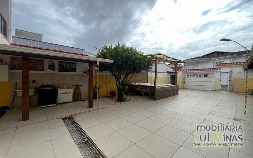 Casa Com Jacuzzi e Sauna À Venda em Cambui MG COD2362 (15)