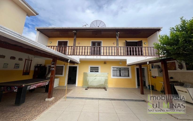 Casa Com Jacuzzi e Sauna À Venda em Cambui MG COD2362 (21)