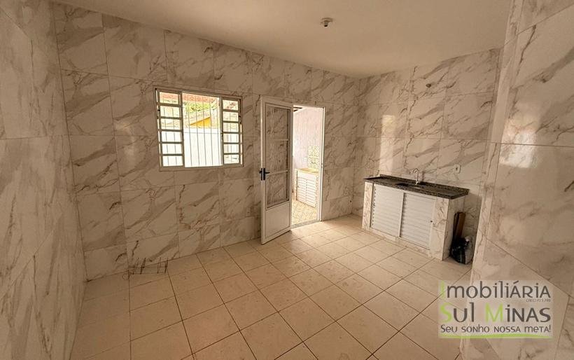 Casa Em Ótima Localização Para Locação em Cambuí MG COD2366 (16)