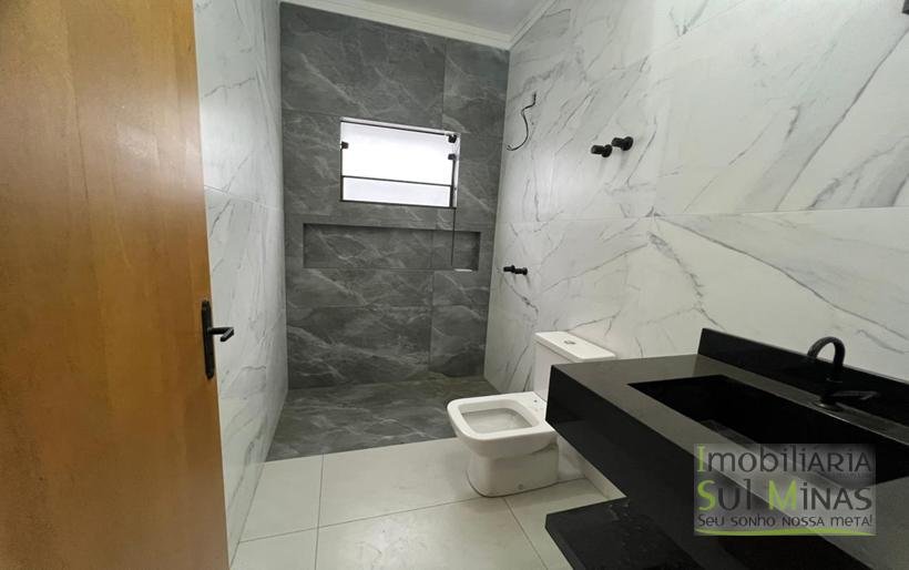 Casa Plana Nova e Moderna à Venda em Cambuí – MG COD2363 (5)