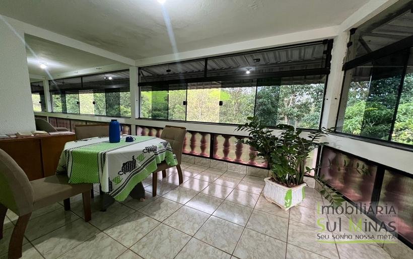 Casa com 4 dormitórios e área verde à venda no Córrego do Bom JesusCOD2347 (19)