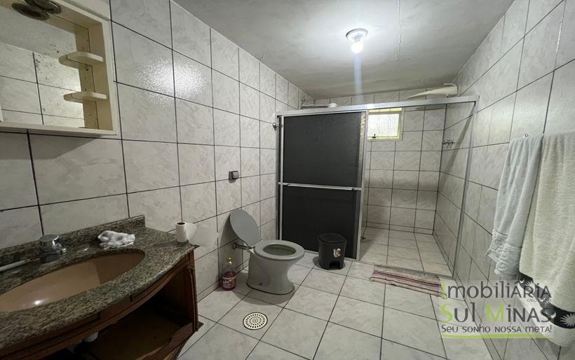 Casa com 4 dormitórios e área verde à venda no Córrego do Bom JesusCOD2347 (27)