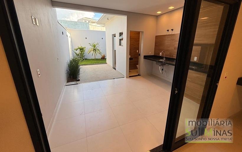 Casa moderna de alto padrão à venda em CambuíMG – completa COD2359 (23)