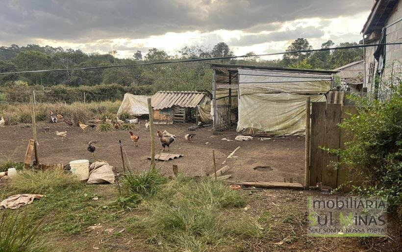 Chácara de 1.600 m² próxima da cidade à Venda em Senador Amaral MG Cód. 2054 (8)