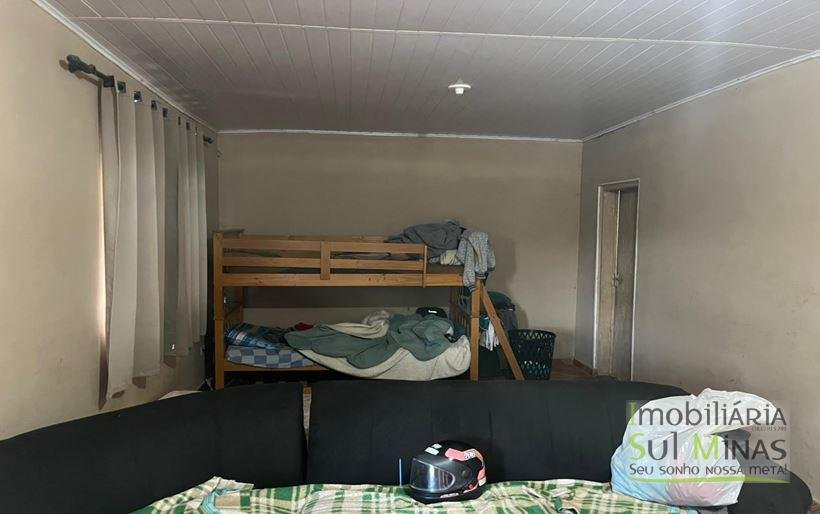 Chácara de 1.600 m² próxima da cidade à Venda em Senador Amaral MG Cód. 2054 (9)