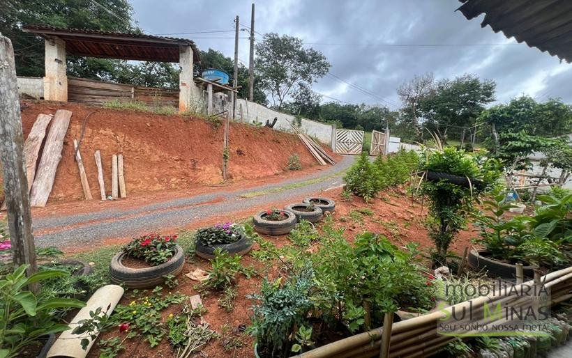Chácara de 2000m ² com lago de peixe a venda em Cambui MG (4)