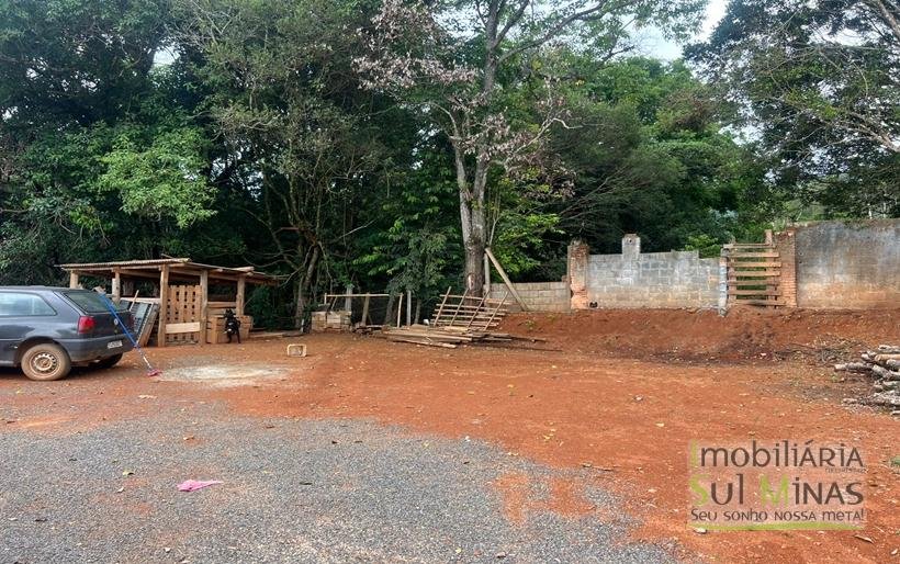 Chácara de 2000m ² com lago de peixe a venda em Cambui MG (5)