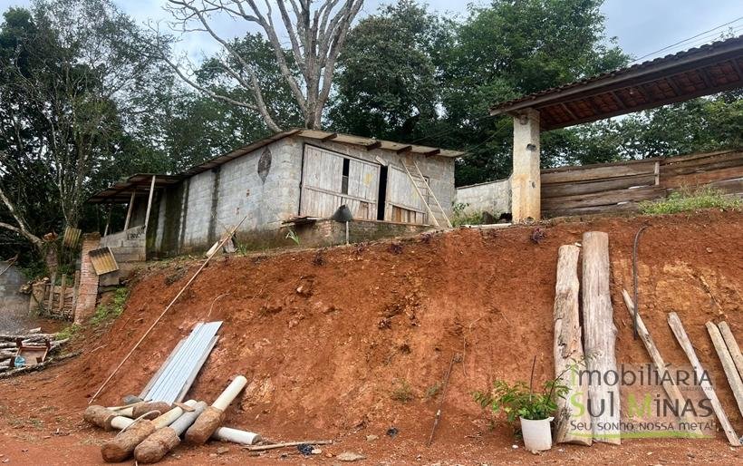Chácara de 2000m ² com lago de peixe a venda em Cambui MG (7)