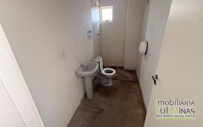 Galpão para Locação em CambuíMG – 740 m² de área construída pátio COD2354 (1)