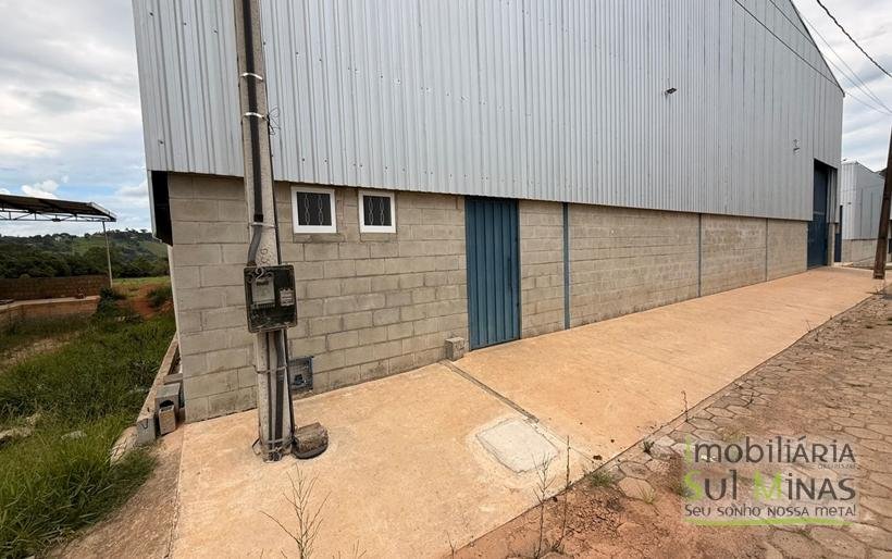 Galpão para Locação em CambuíMG – 740 m² de área construída pátio COD2354 (4)