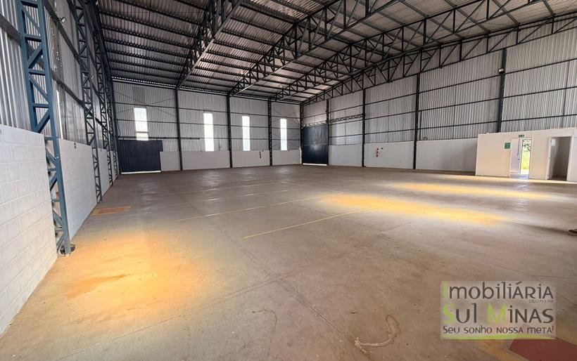 Galpão para Locação em CambuíMG – 740 m² de área construída pátio COD2354 (5)