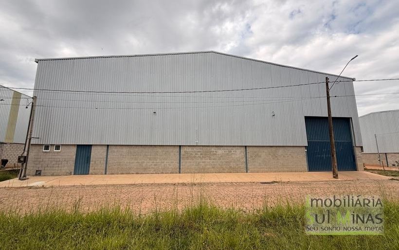 Galpão para Locação em CambuíMG – 740 m² de área construída pátio COD2354 (5)