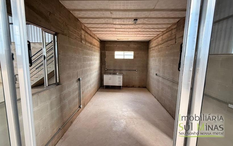 Galpão para Locação em CambuíMG – com área total de 665 m COD2229 (14)