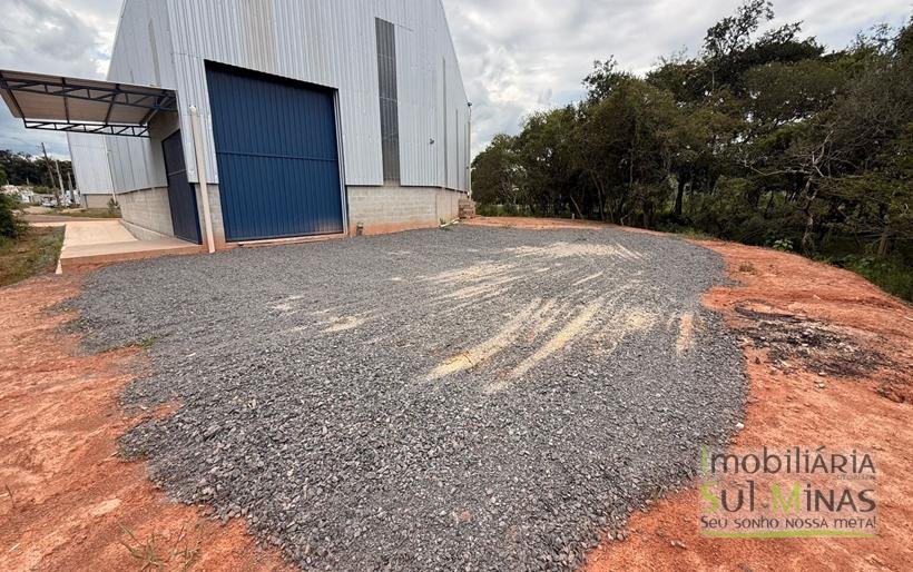 Galpão para Locação em CambuíMG – com área total de 665 m COD2229 (3)