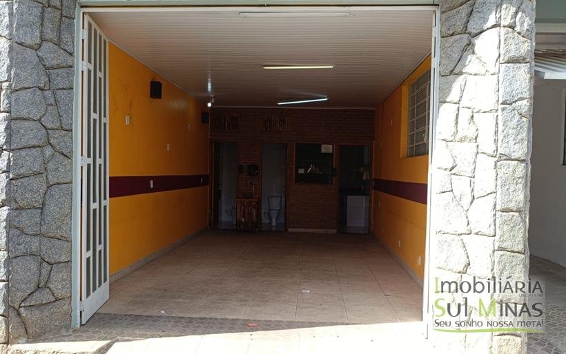 Ponto Comercial Com Coifa Para Locação no Centro de Cambuí MG COD2350 (3)