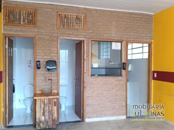 Ponto Comercial Com Coifa Para Locação no Centro de Cambuí MG COD2350 (5)