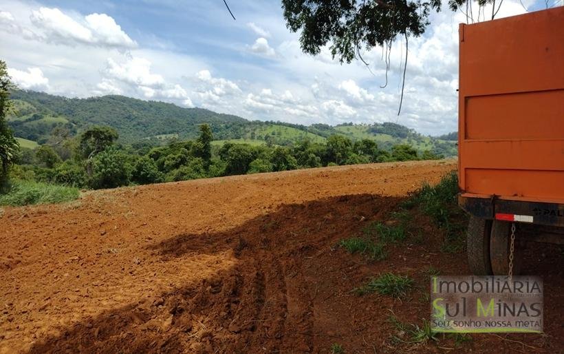 Terreno de 5 Alqueires À Venda em Estiva MG COD2375 (2)