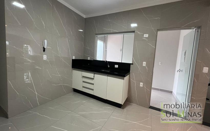 Casa de Ótimo Padrão para Locação em Cambuí – MG COD2383 (5)