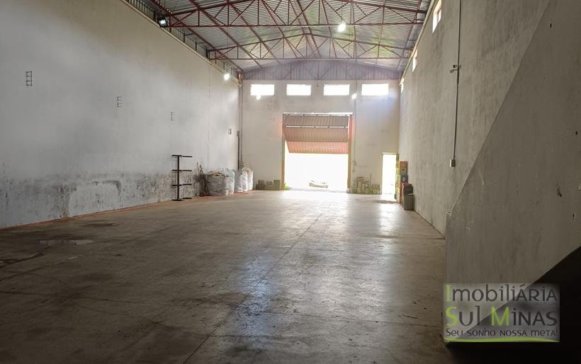 Galpão Com 400m² Em Ótima Localização Para Locação em Cambuí MG COD2381 (4)
