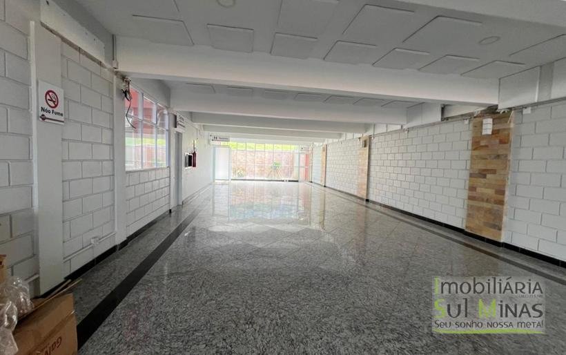 Prédio Comercial com Ótima Estrutura à Venda em Cambuí MG (12)