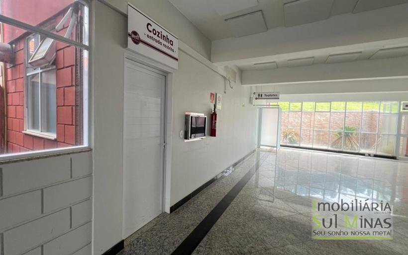 Prédio Comercial com Ótima Estrutura à Venda em Cambuí MG (13)