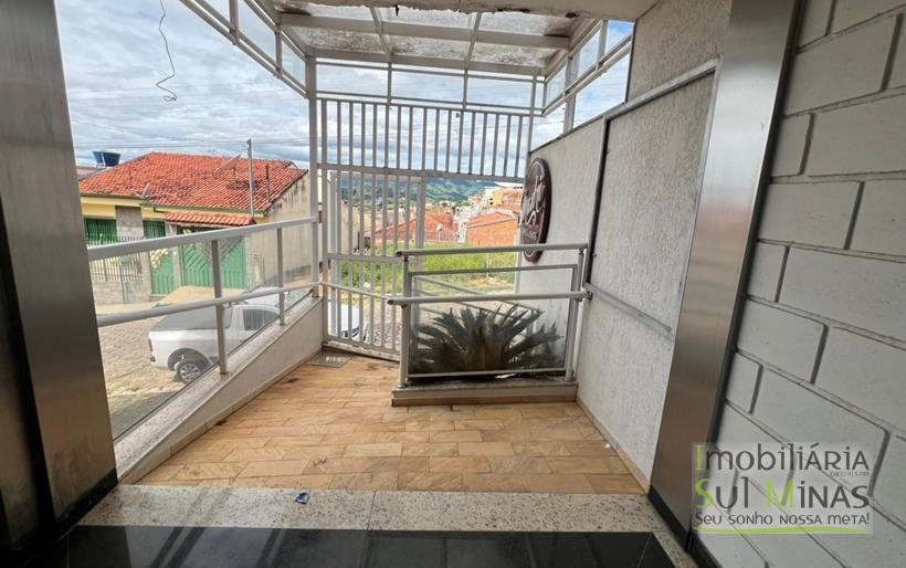 Prédio Comercial com Ótima Estrutura à Venda em Cambuí MG (14)