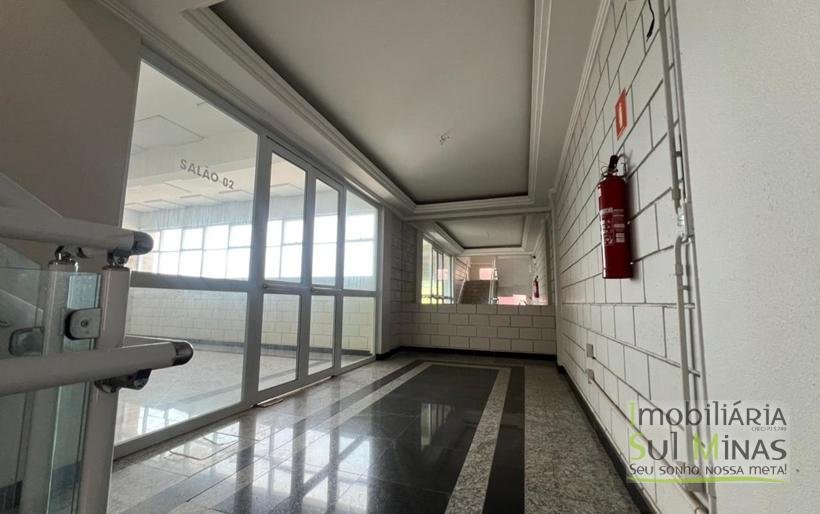 Prédio Comercial com Ótima Estrutura à Venda em Cambuí MG (15)