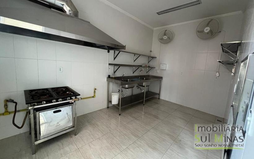 Prédio Comercial com Ótima Estrutura à Venda em Cambuí MG (17)