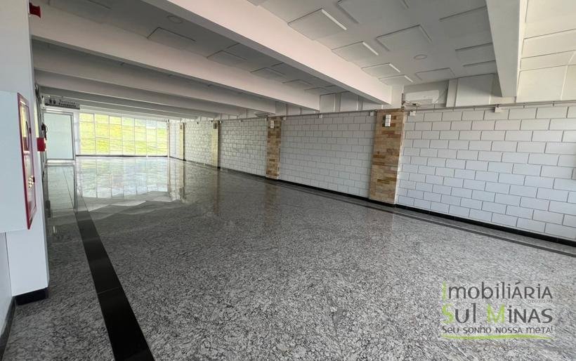Prédio Comercial com Ótima Estrutura à Venda em Cambuí MG (19)