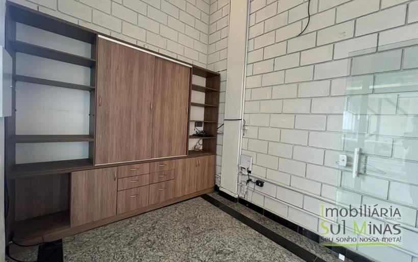 Prédio Comercial com Ótima Estrutura à Venda em Cambuí MG (27)