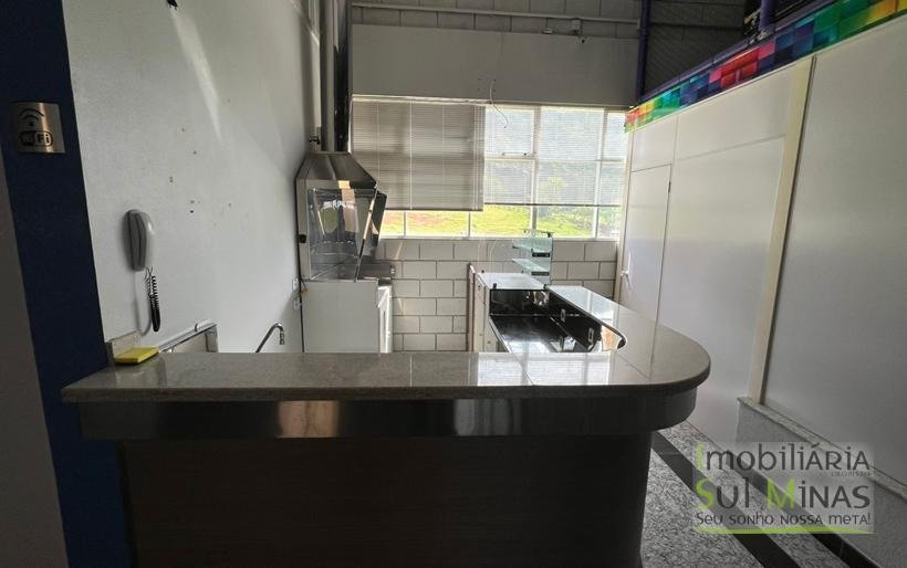 Prédio Comercial com Ótima Estrutura à Venda em Cambuí MG (32)