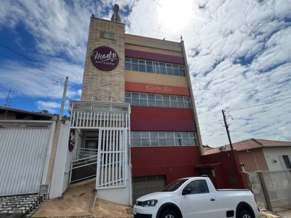 Prédio Comercial com Salão para Locação em Cambuí MG (20)