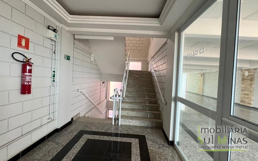 Prédio Comercial com Salão para Locação em Cambuí MG (3)