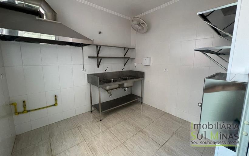 Prédio Comercial com Salão para Locação em Cambuí MG (5)